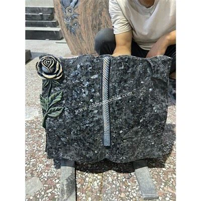 Rožių knygos antkapis